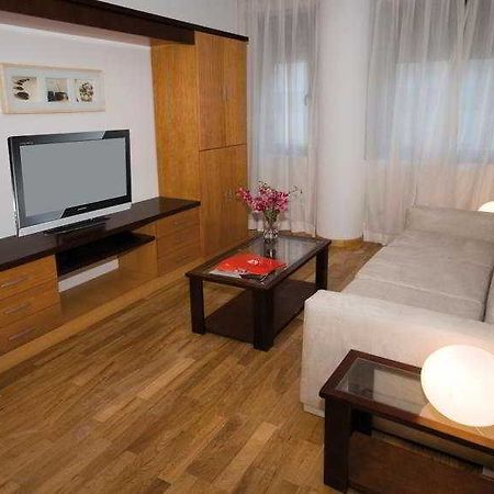 Suites Kris Aeropuerto Madrid Eksteriør billede